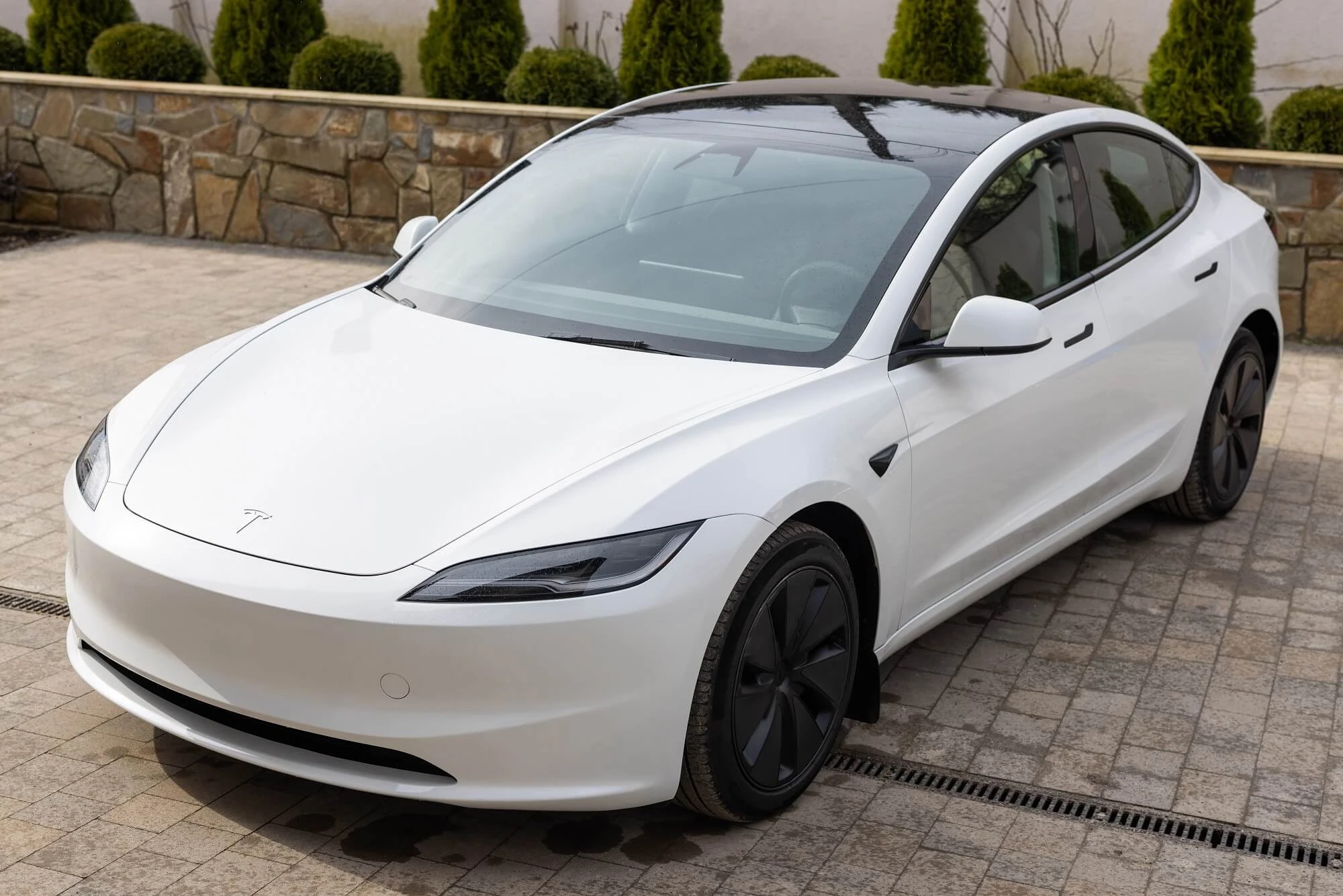 Tesla-Model-3-white-1
