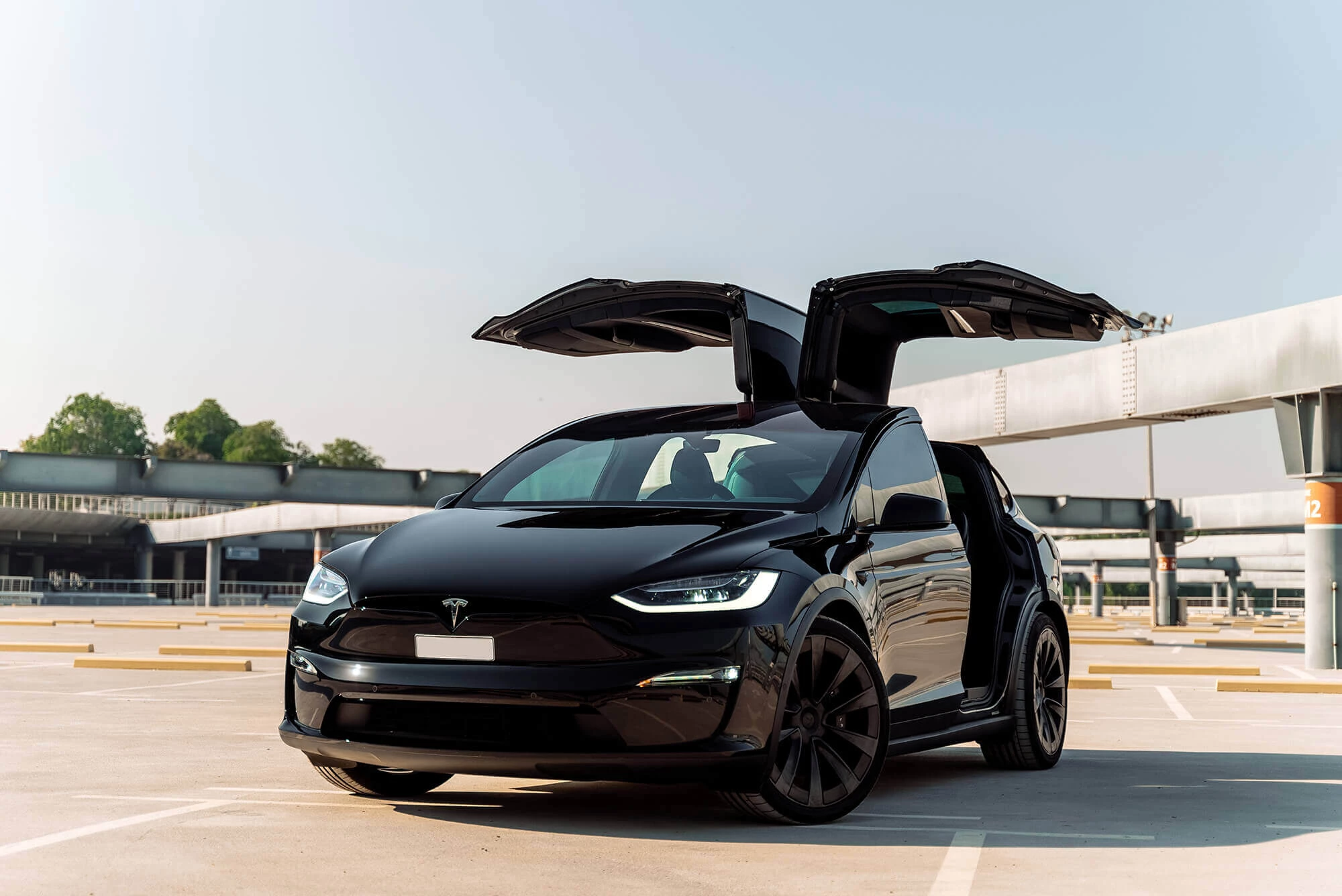 Tesla-x-plaid-1