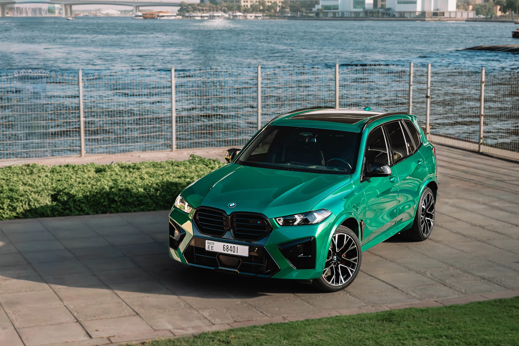 bmw_x5_m_competition_green_02