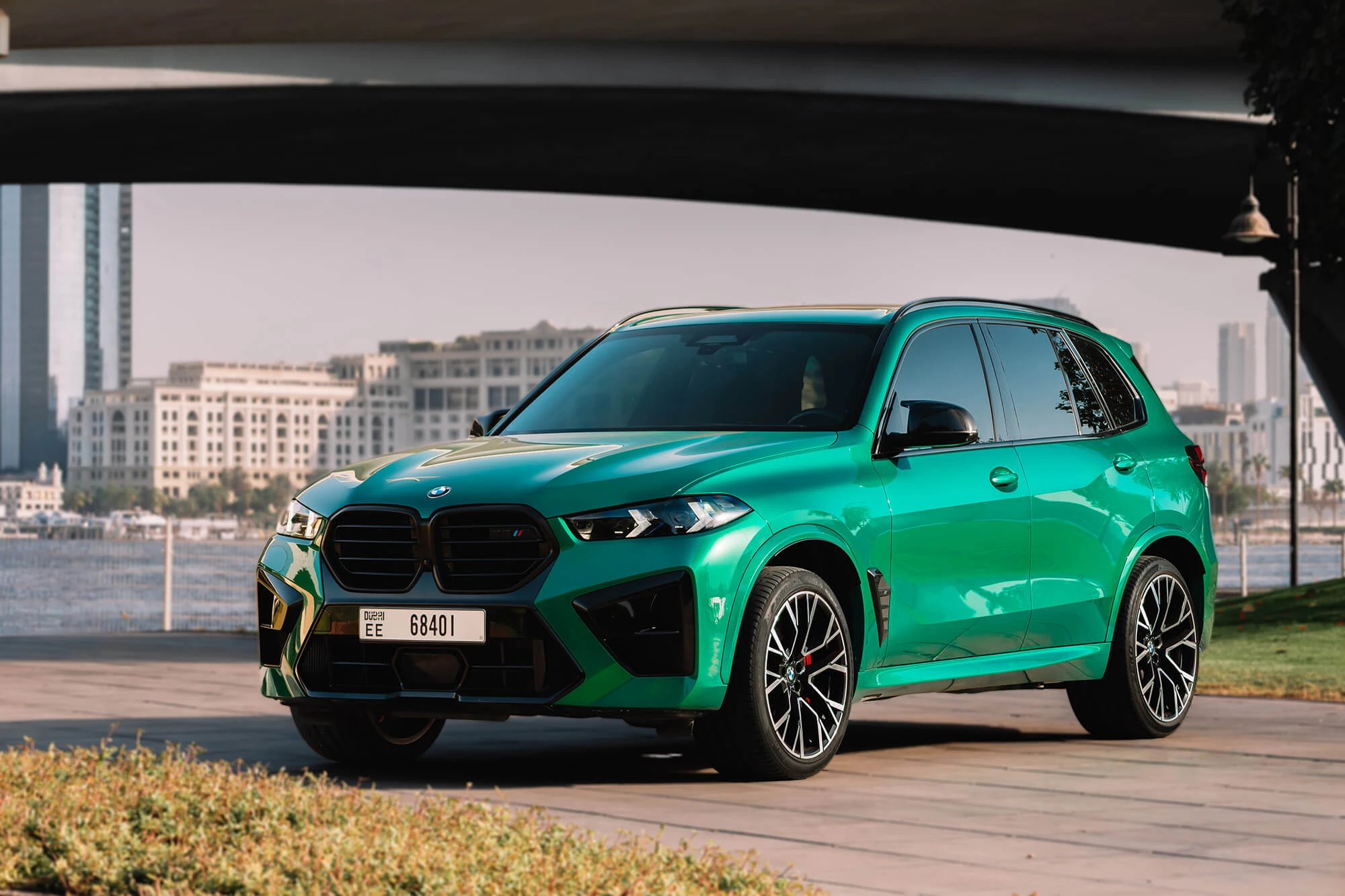 bmw_x5_m_competition_green_03