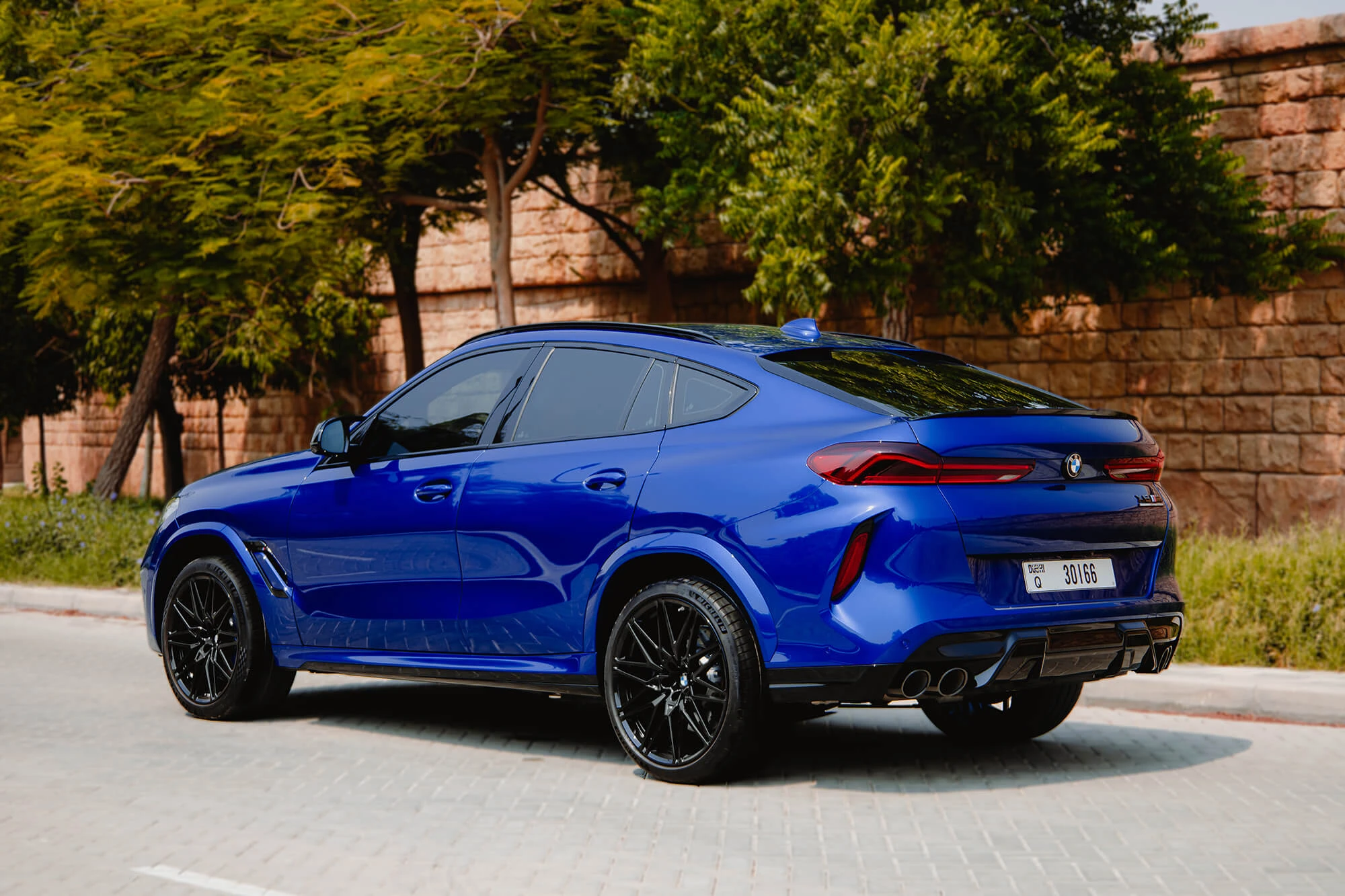 bmw_x6_m_competition_blue_03