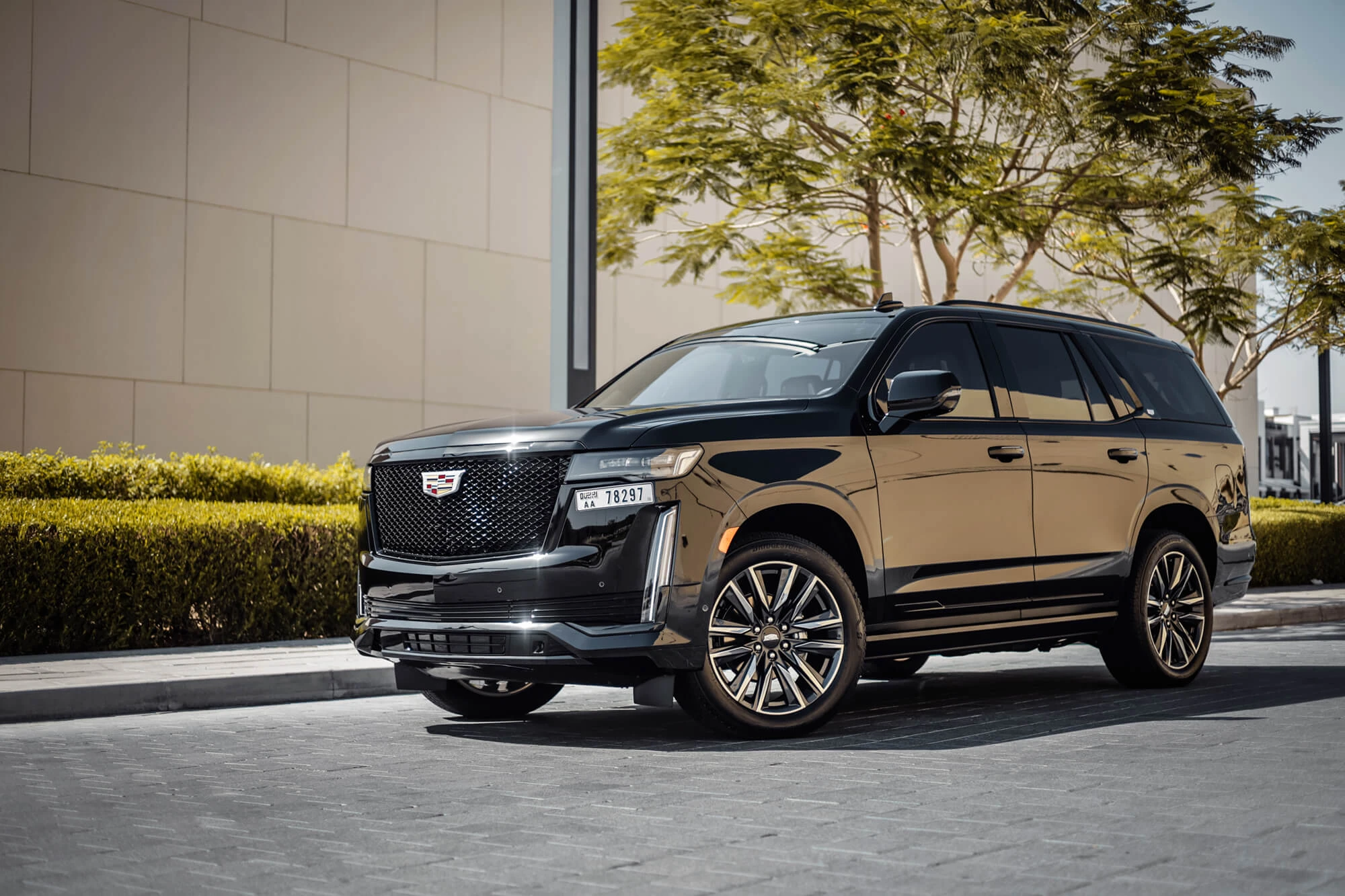 cadillac_escalade_black_01