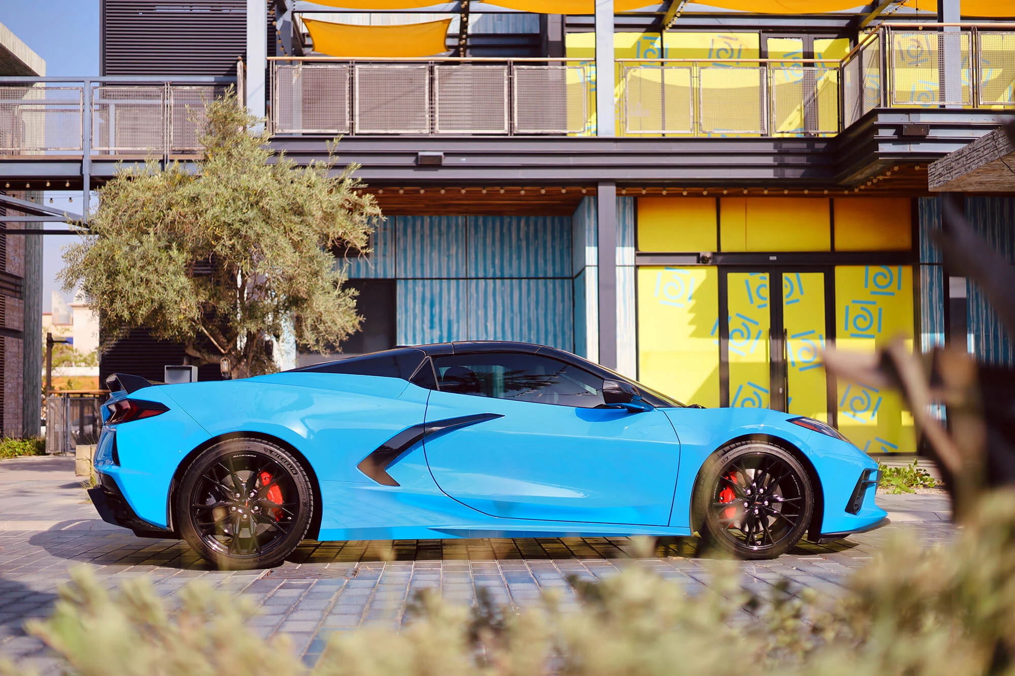 chevrolet_corvette_blue_03