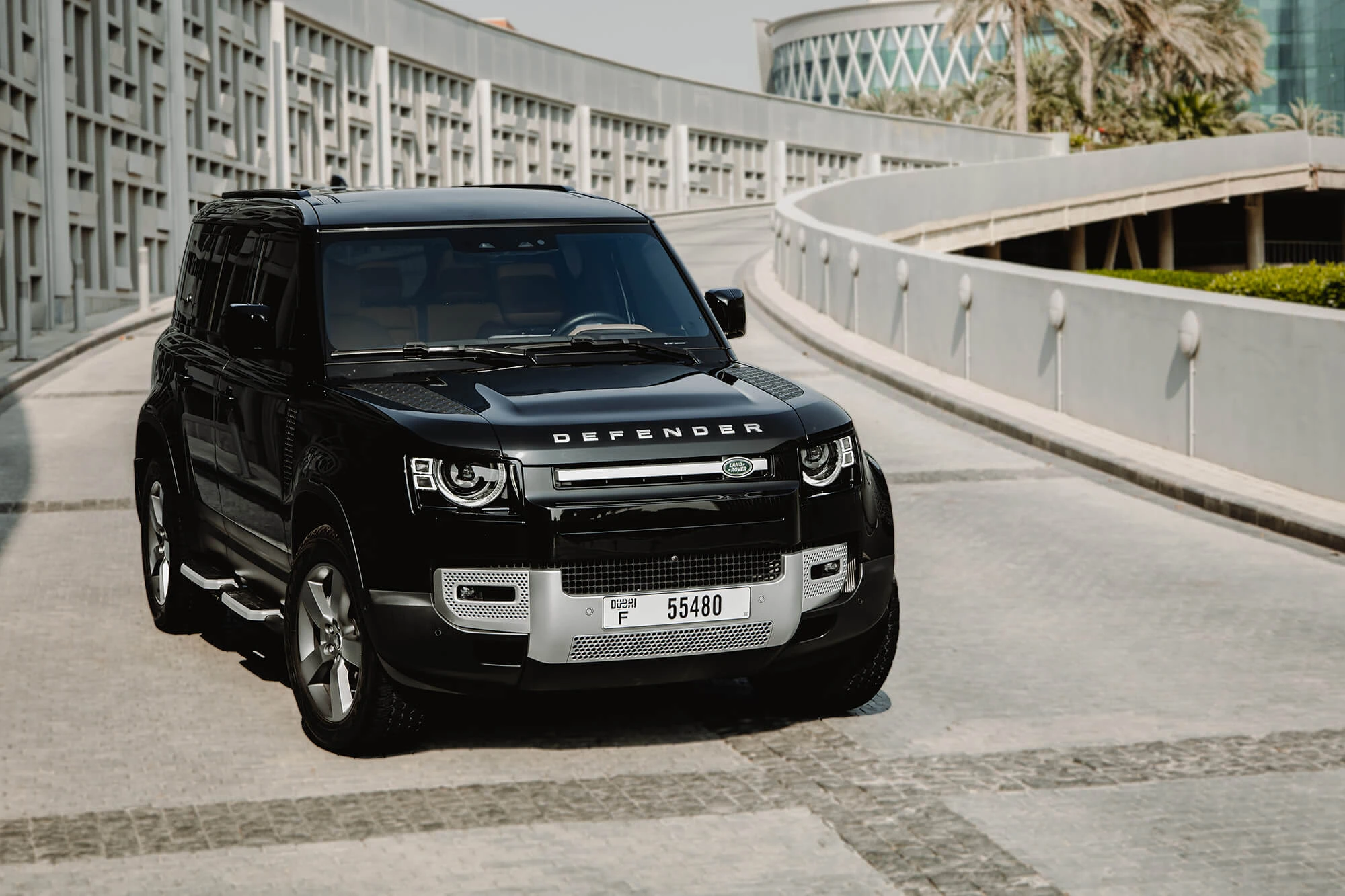 land_rover_defender_black_03