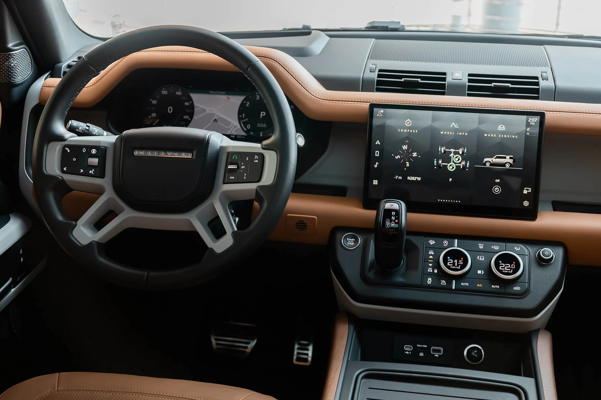 land_rover_defender_black_04