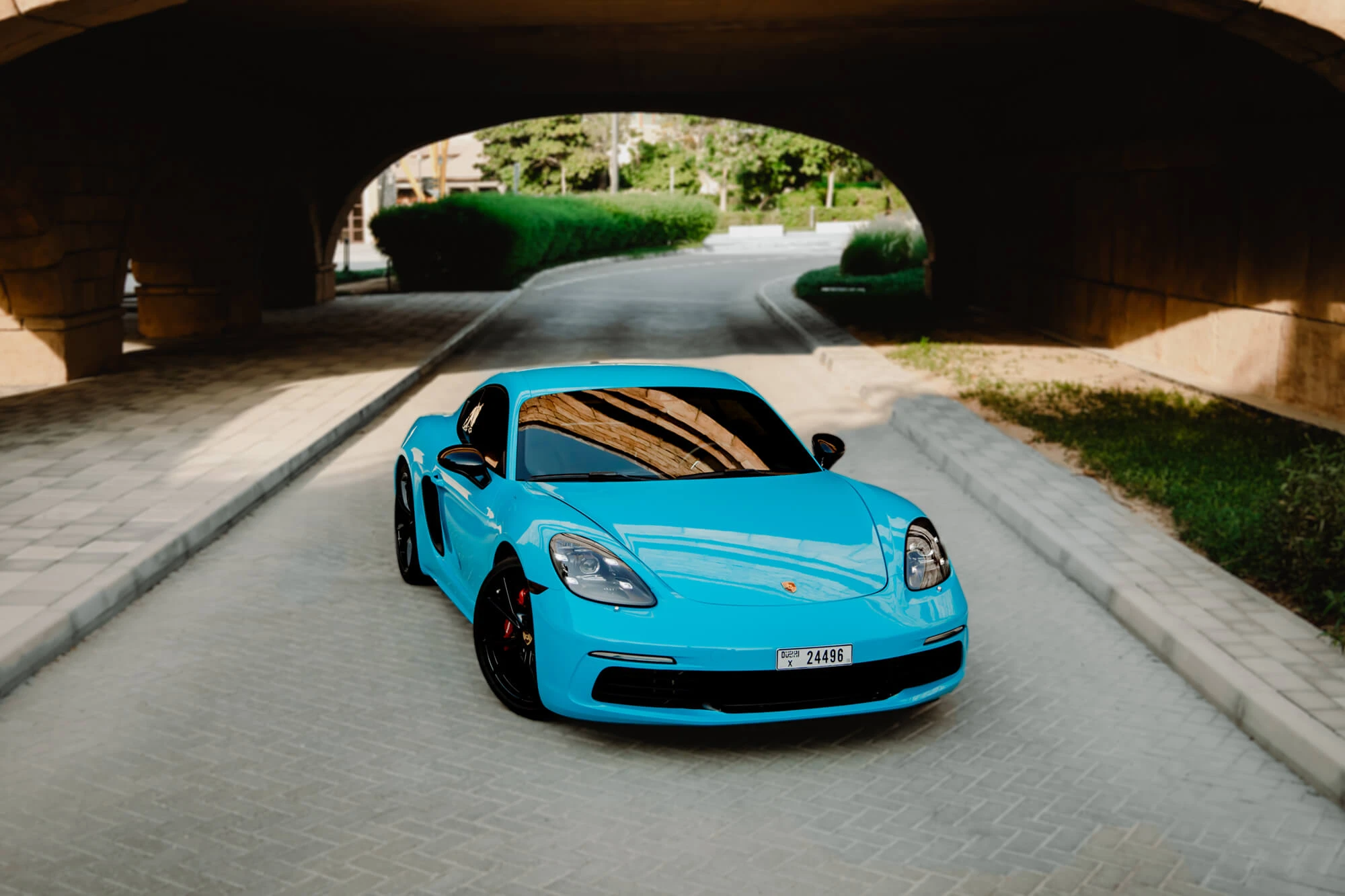 porsche_718_cayman_s_miami_blue_02