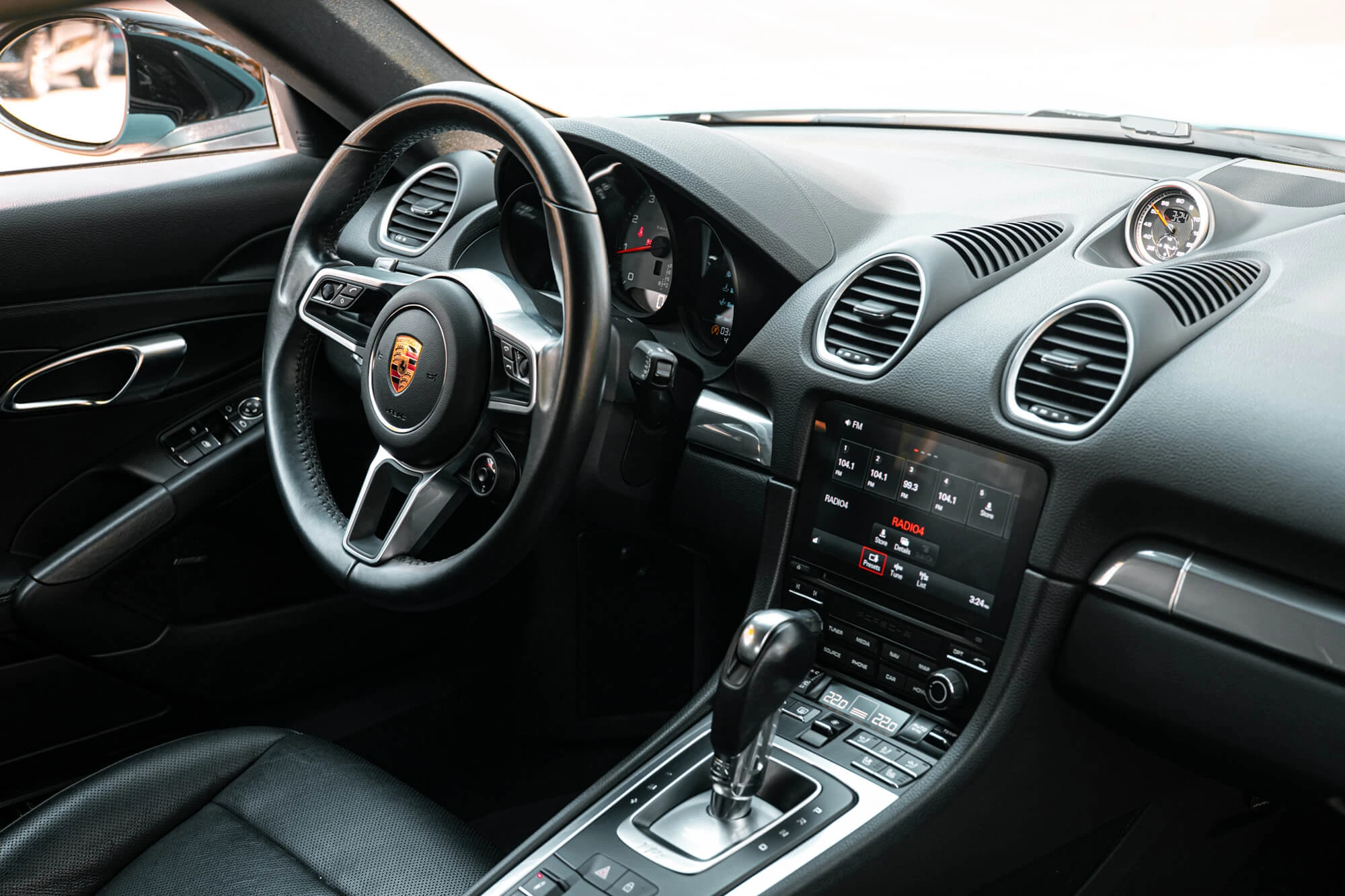 porsche_718_cayman_s_miami_blue_04