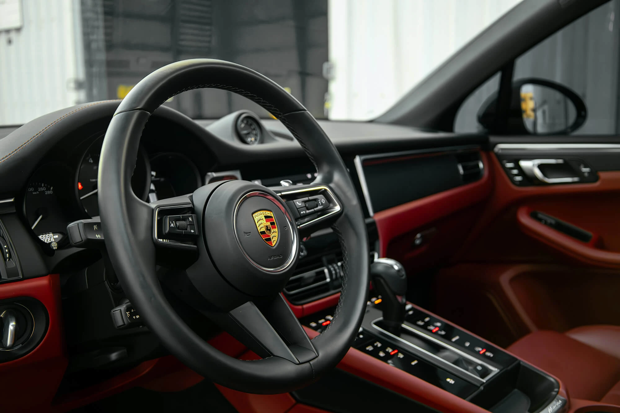 porsche_macan_black_04