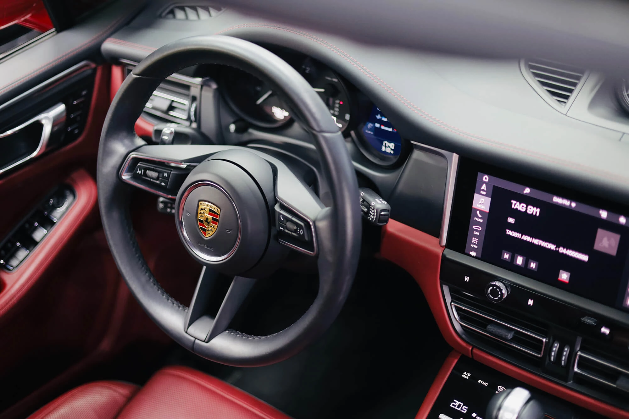 porsche_macan_red_04