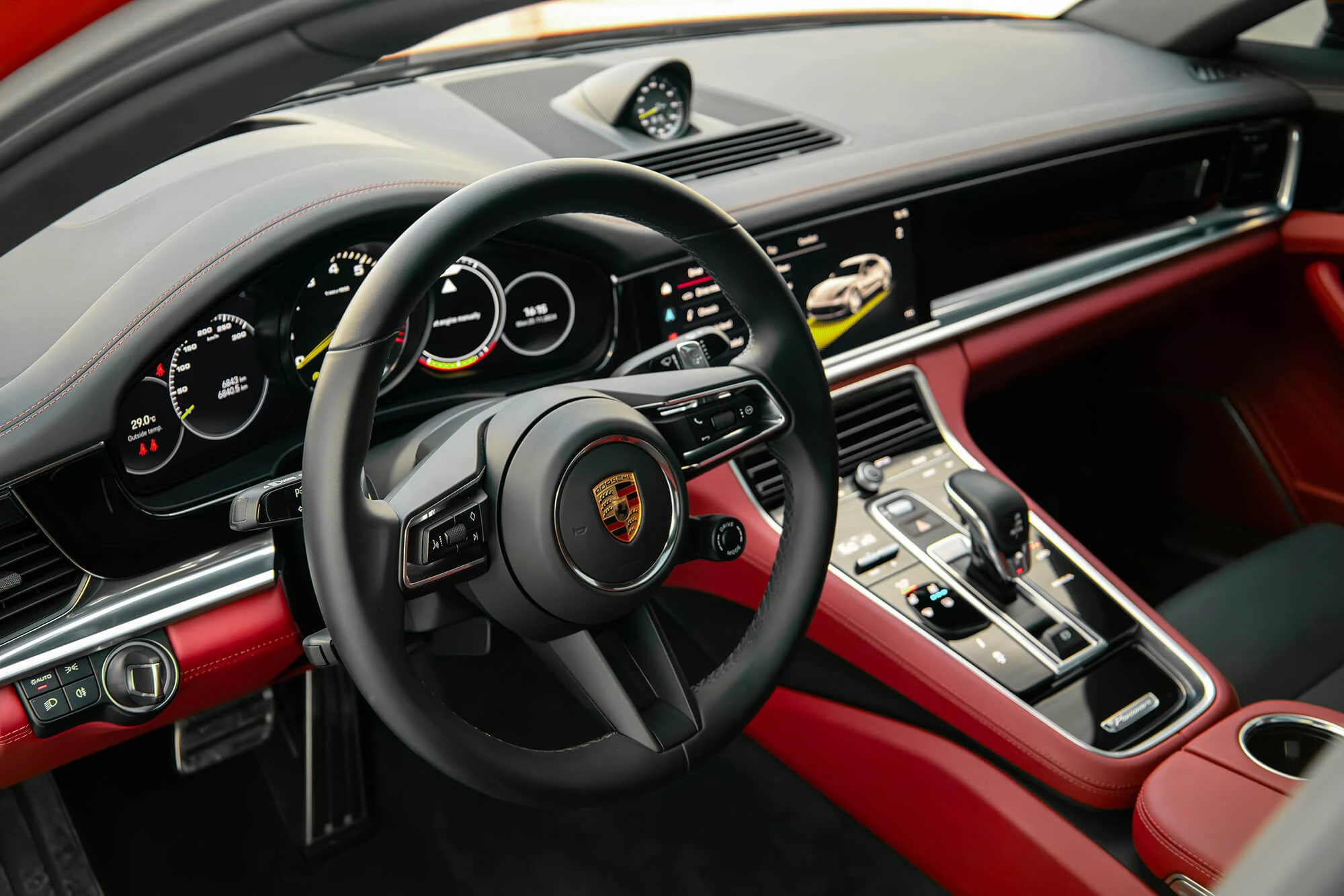 porsche_panamera_4_orange_04