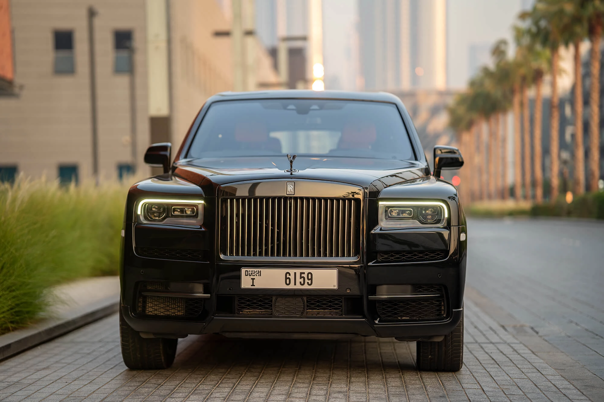 rolls-royce-cullinan-02